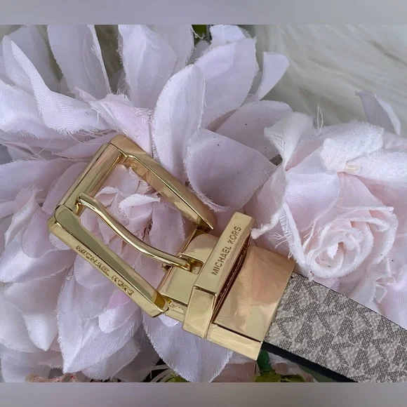 Michael Kors Women's Vanilla Faux Leather Belt - Picture 7 of 16